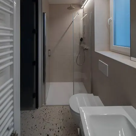 Outsidein Lightstudio Apartment